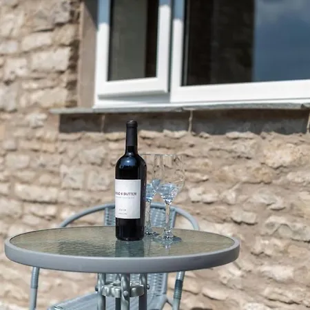 The Stables - A Luxury One Bed Apartman Natland